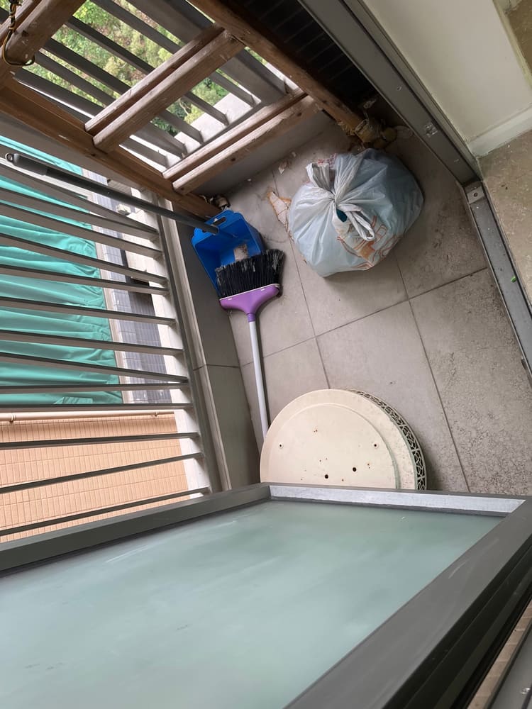 露台清潔工具及垃圾整理