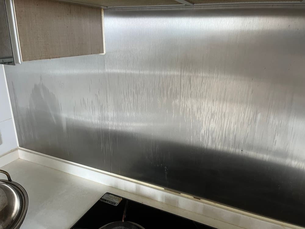 商業廚房不鏽鋼牆身油漬